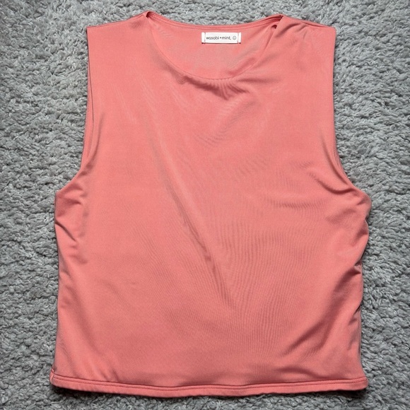 Wasabi Mint Top Womens Large Crewneck Sleeveless Cropped Double Layer Activewear - Picture 1 of 4